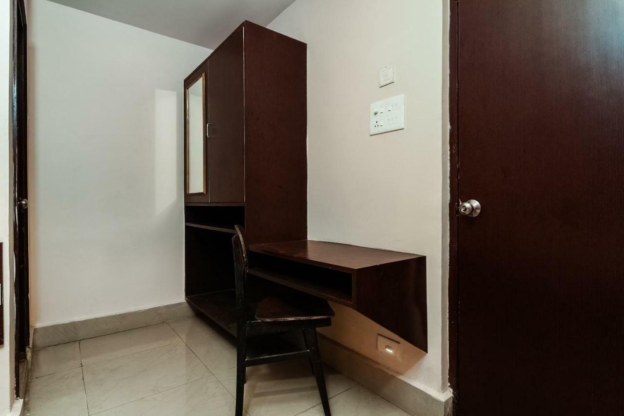 Oyo 28856 Manjeera Inn Visakhapatnam Exterior foto